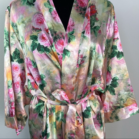 David’s Bridal WATERCOLOR FLORAL Print Silky ROBE size L/XL - Picture 3 of 12
